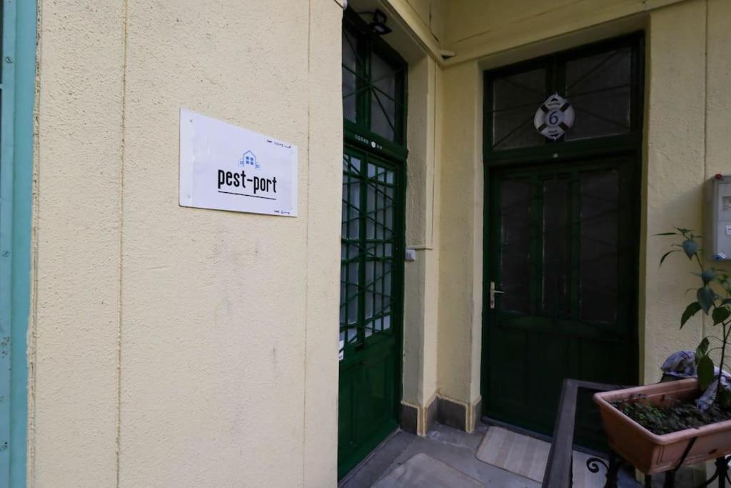 Pest-Port Private Apartment Room-6 Budapest Exterior photo
